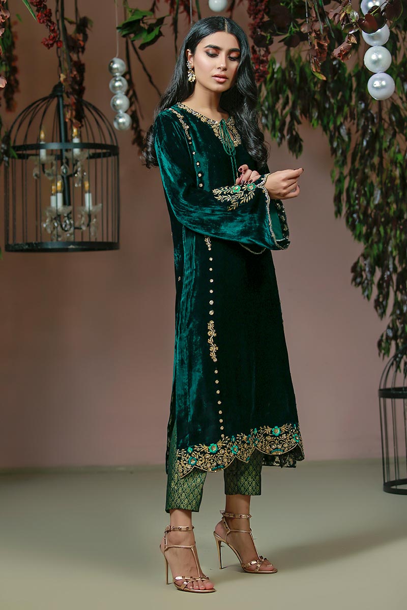 Ansab Jahangir | Bow Velvet Edit | MYTHICAL ROMANCE