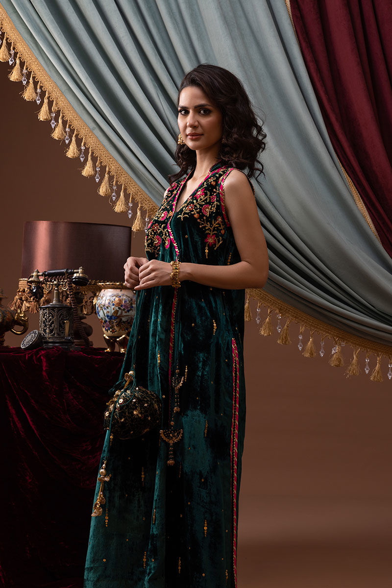 Ansab Jahangir | Bow Velvet Edit | FREYA
