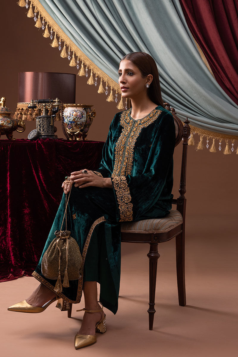 Ansab Jahangir | Bow Velvet Edit | FELICIA