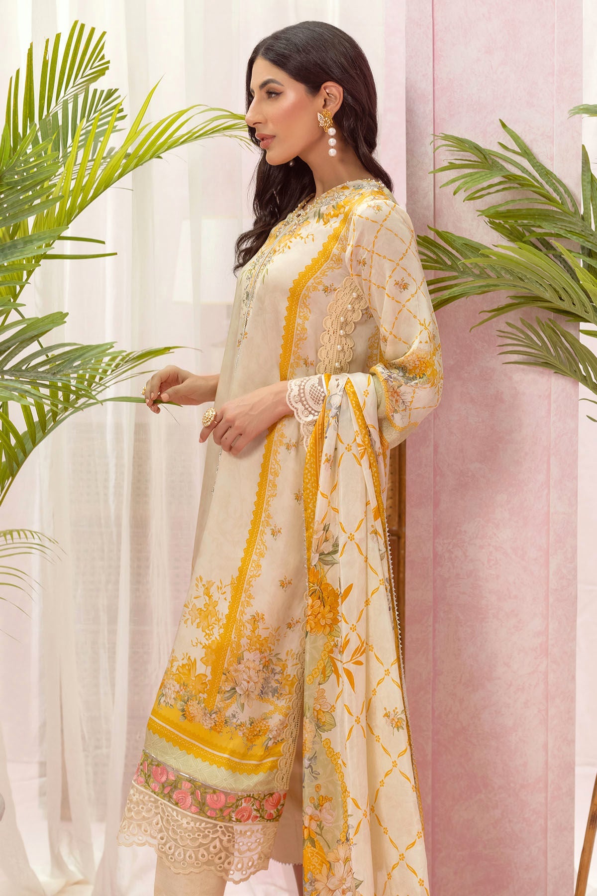 Annus Abrar | Luxe Silk Pret | NOEMIE
