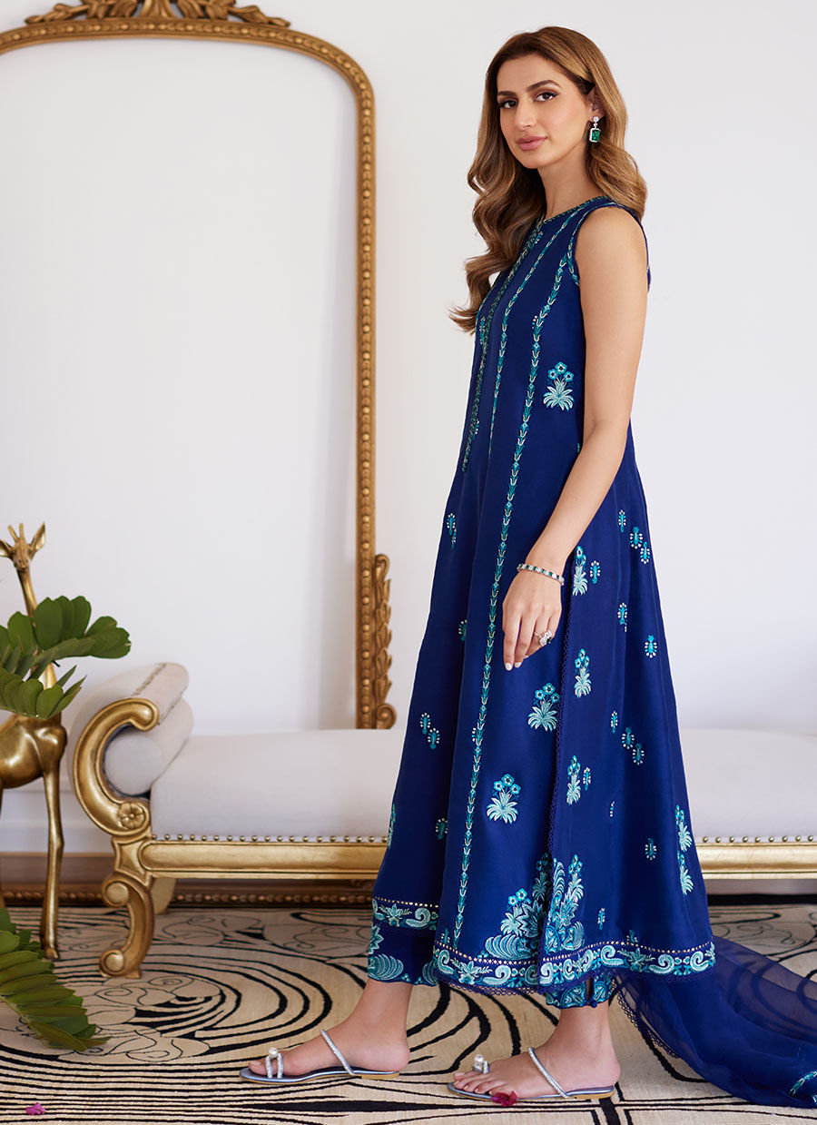 Farah Talib Aziz | Luna Eid Collection 24 | ELSYEE ROYAL BLUE