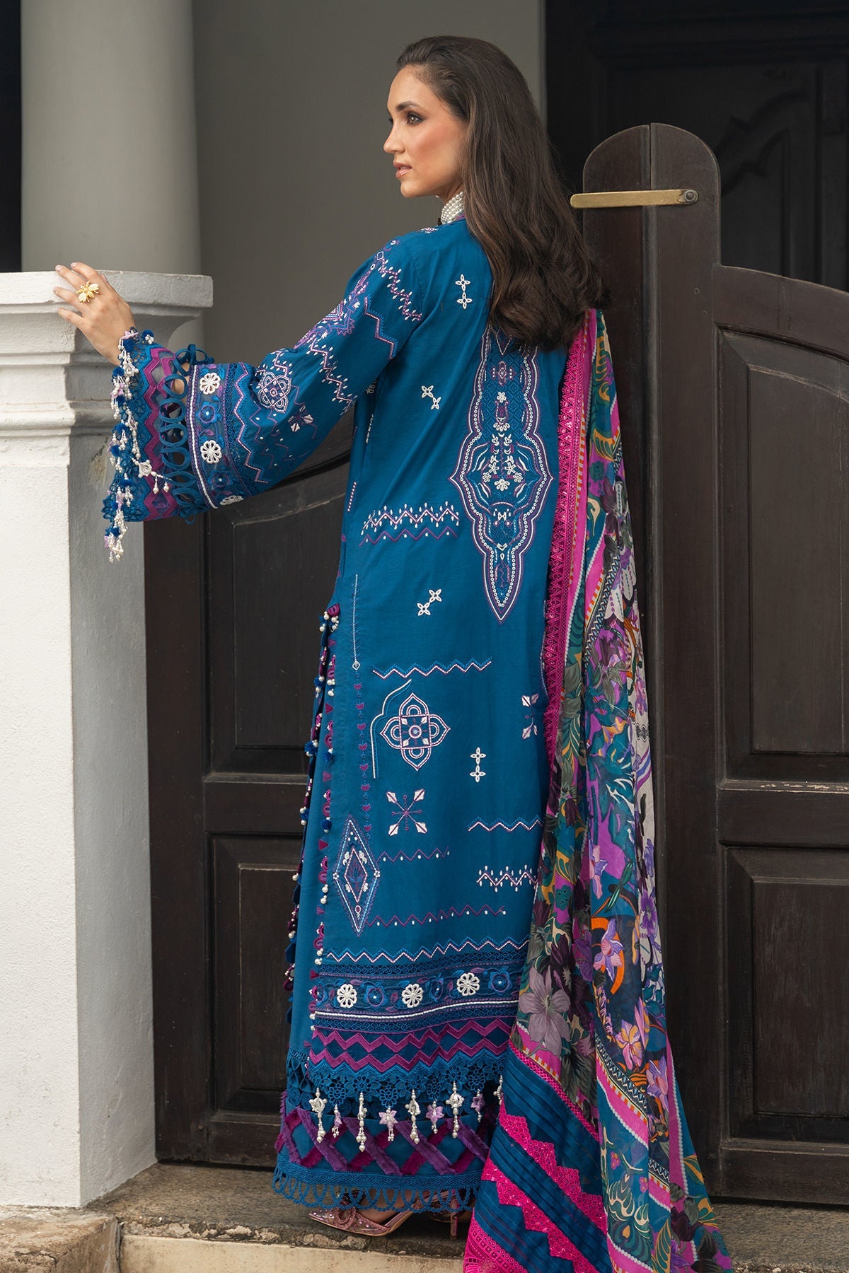 Annus Abrar | Neroli Luxury Lawn | Seraya