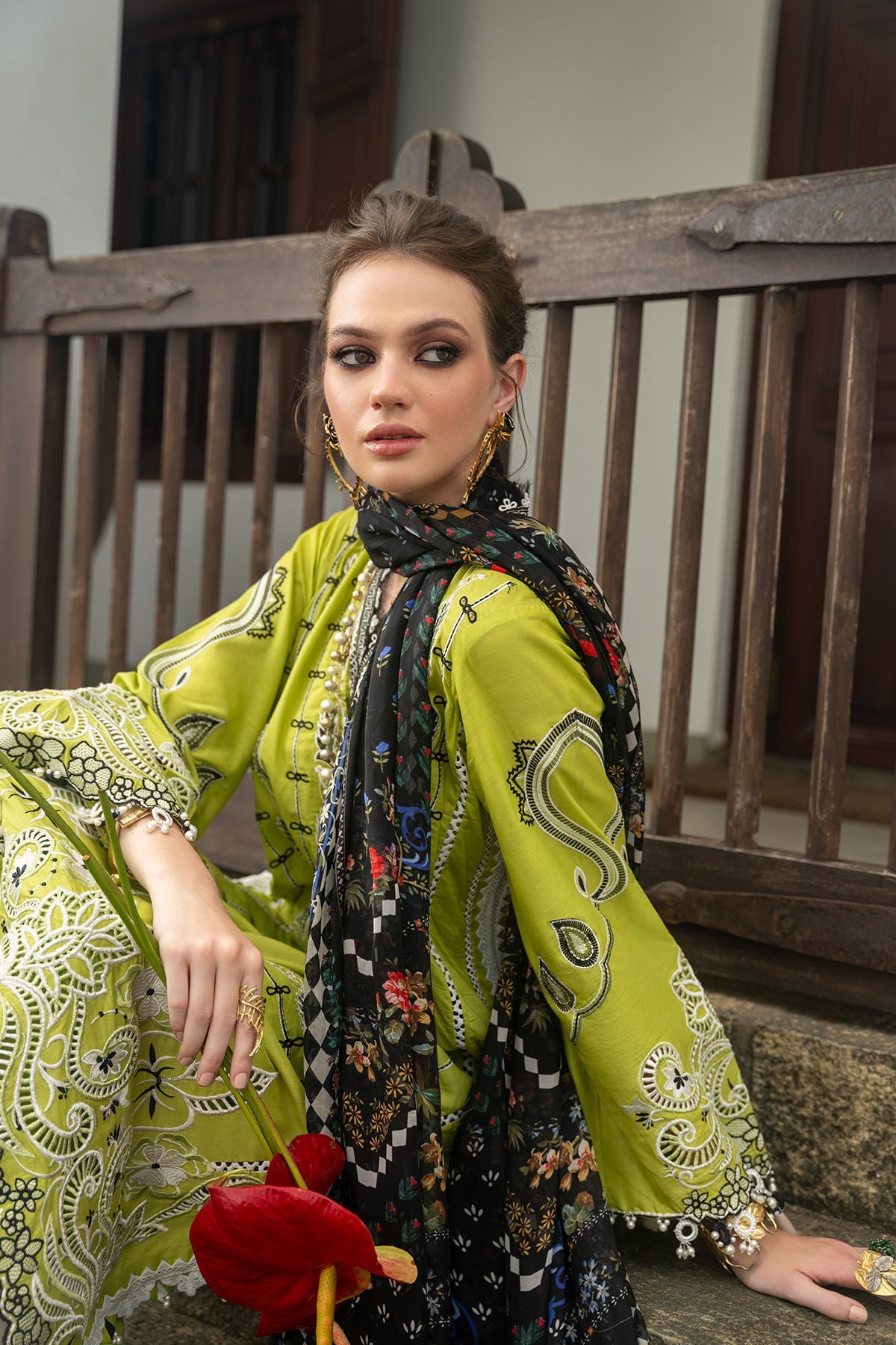 Annus Abrar | Neroli Luxury Lawn | Rutaba