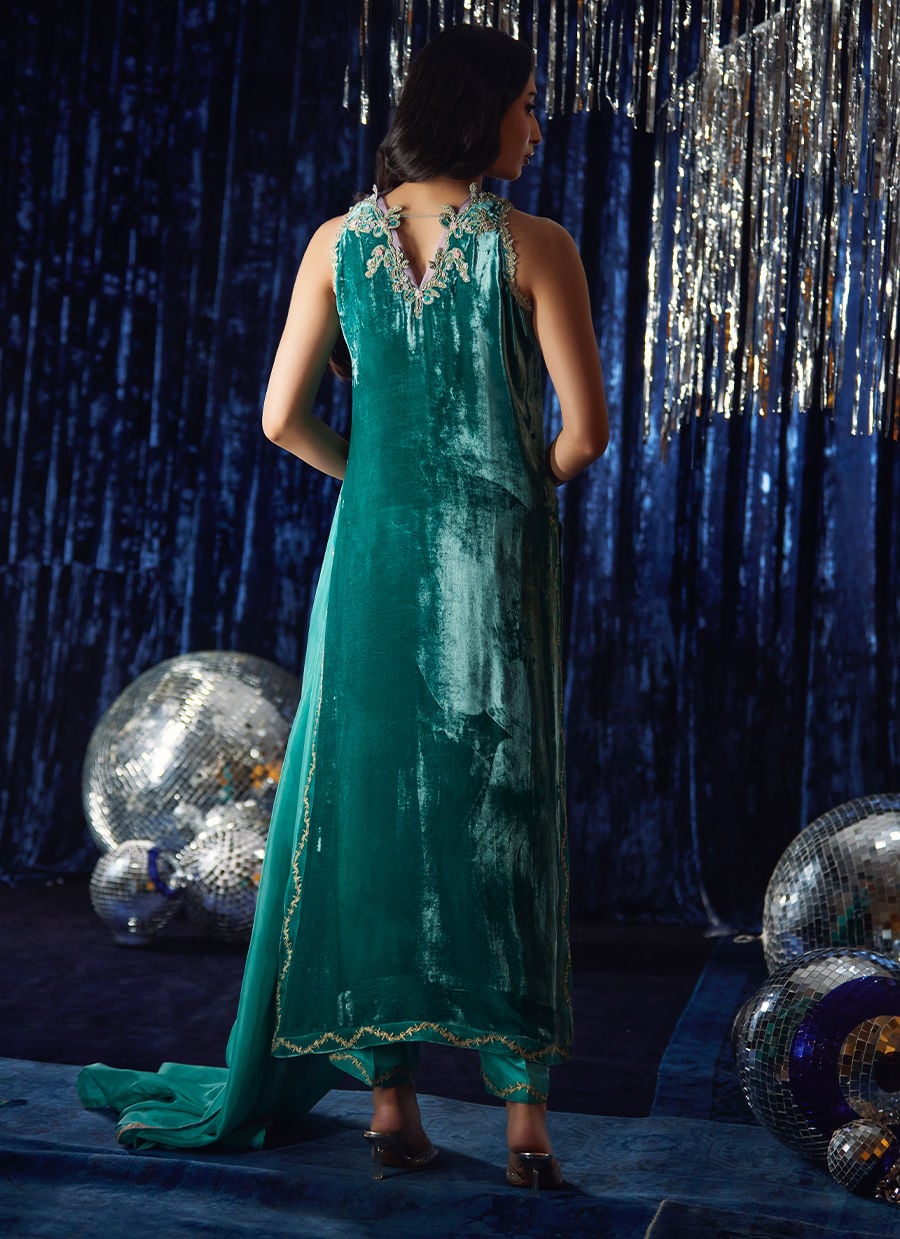 Farah Talib Aziz | Velvet Fete 4 | Ansy Aqua Shirt And Dupatta