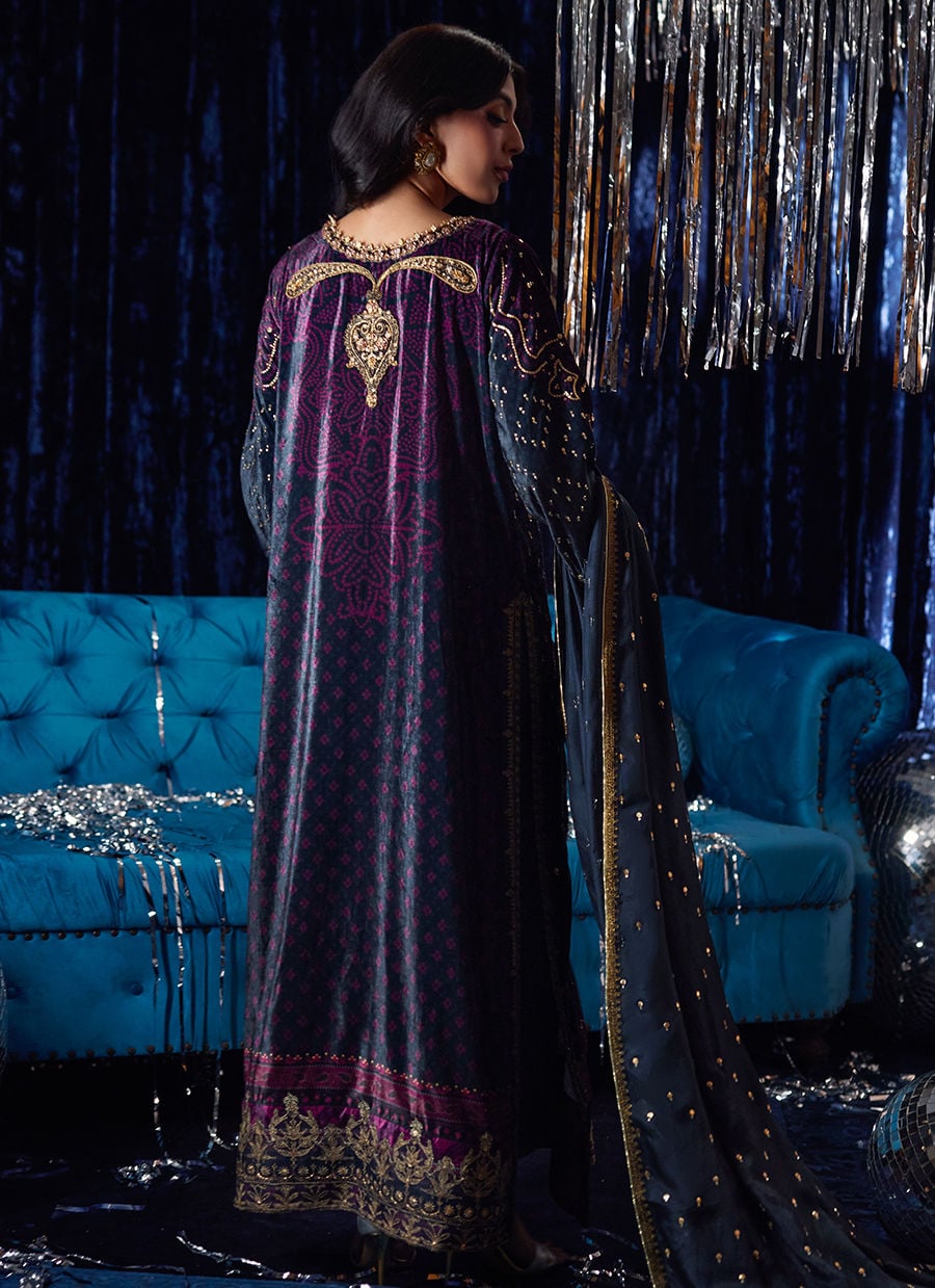 Farah Talib Aziz | Velvet Fete 4 | Reeya Velvet Shirt And Dupatta