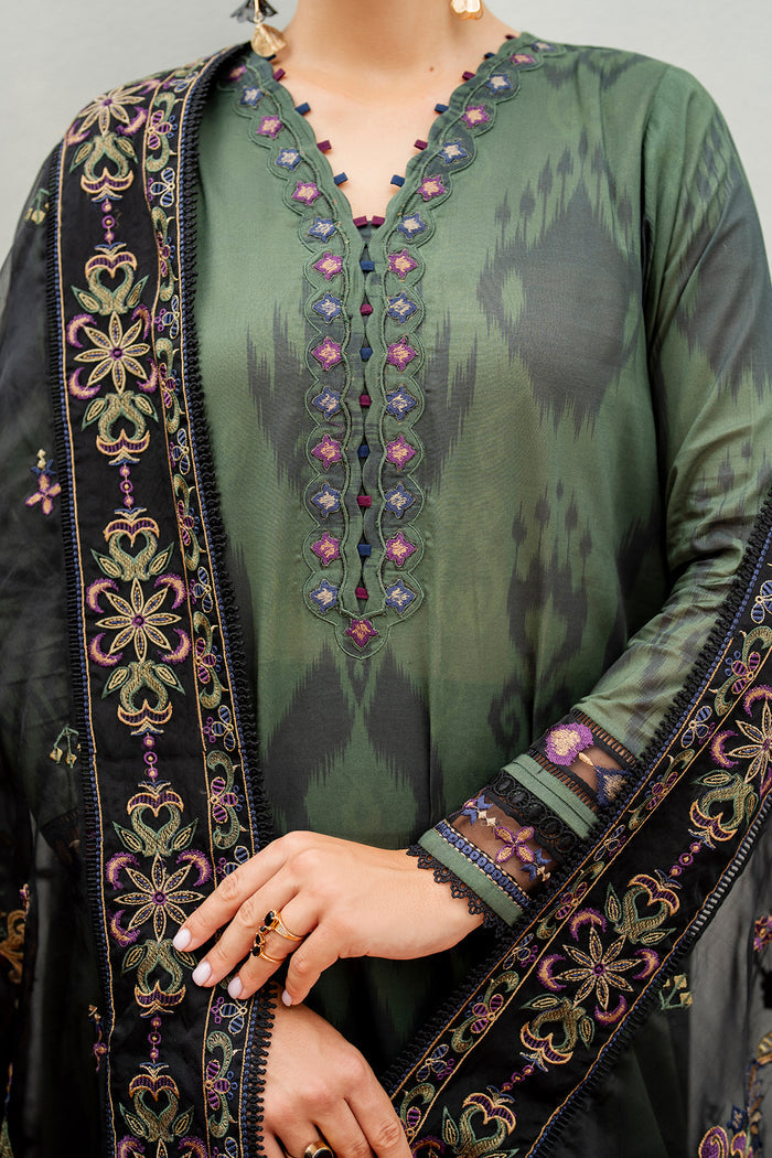 Baroque | Luxury Pret Summer | UF-4262