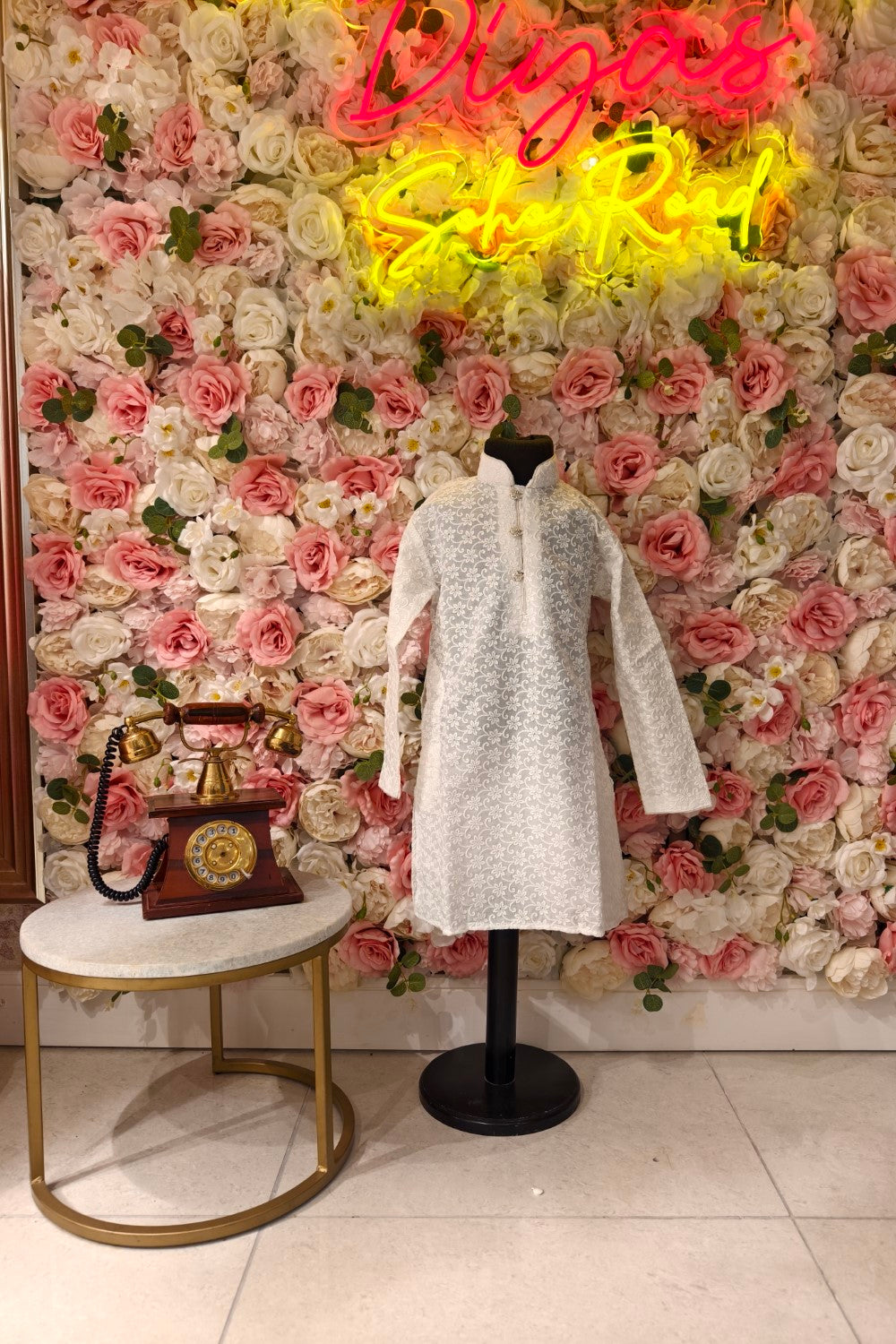 White chikenkari kurta