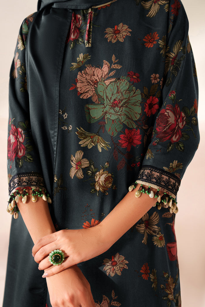 Baroque | Luxury Pret 25 | UF-4294