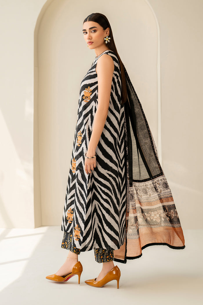 Baroque | Luxury Pret Summer | UF-4206