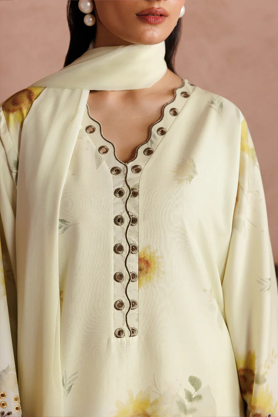 Iznik | Sunscape Lawn '26 | UE-711 Embroidered Lawn