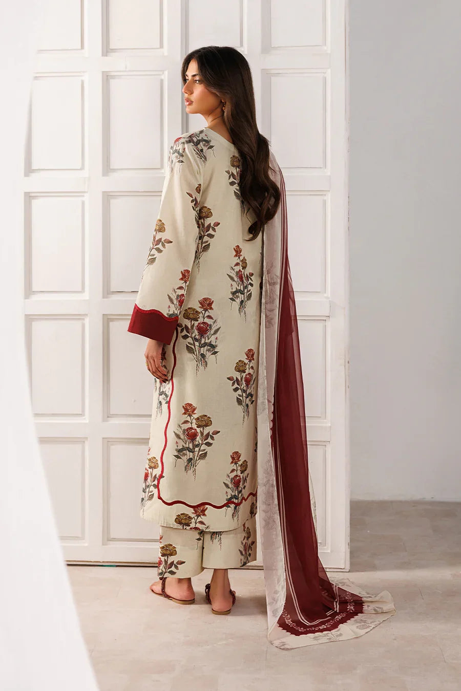 Iznik | Printed lawn vol II | UE-641 Printed Lawn