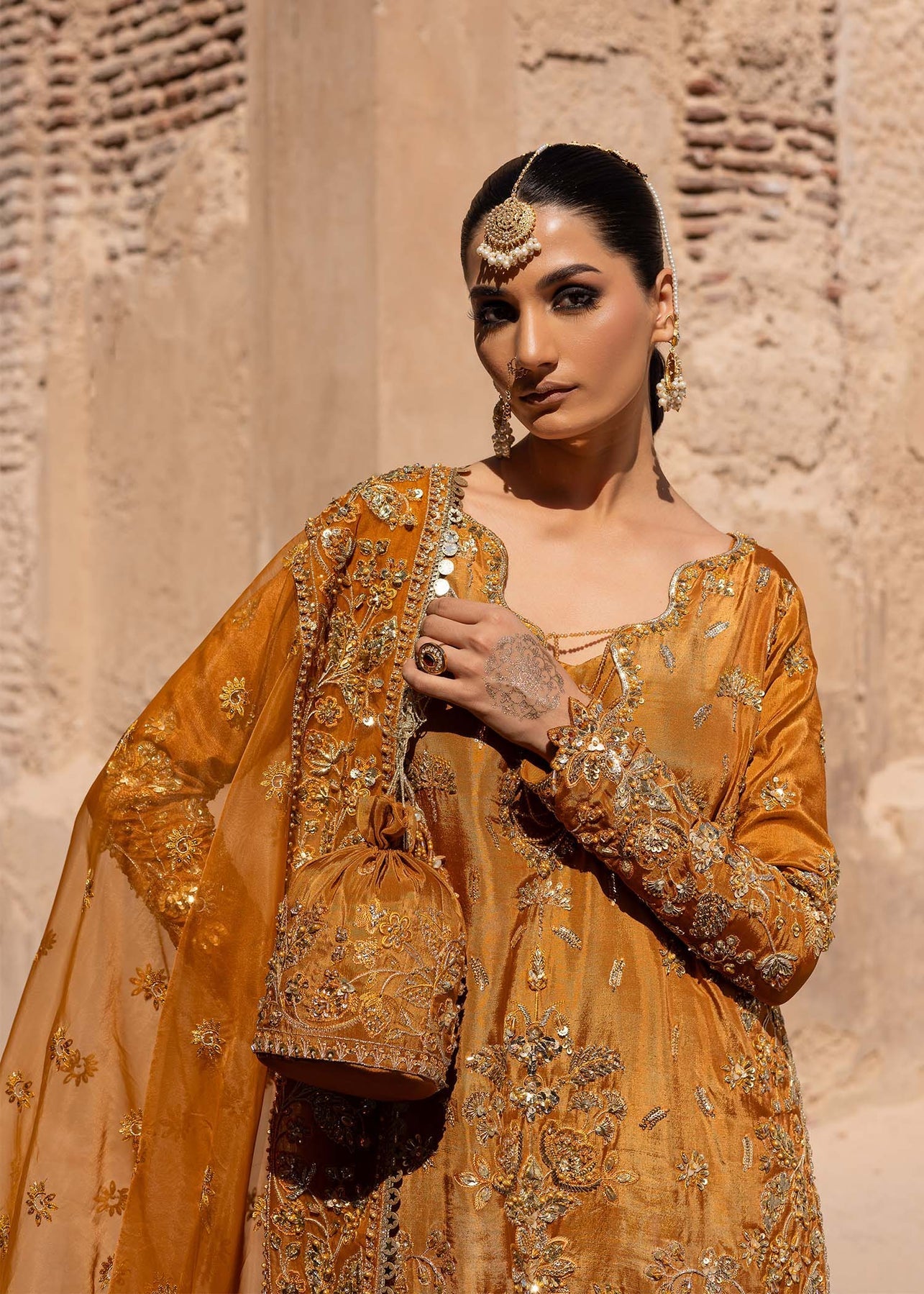 Akbar Aslam | Dastaan Luxury Formals | Zarmisha