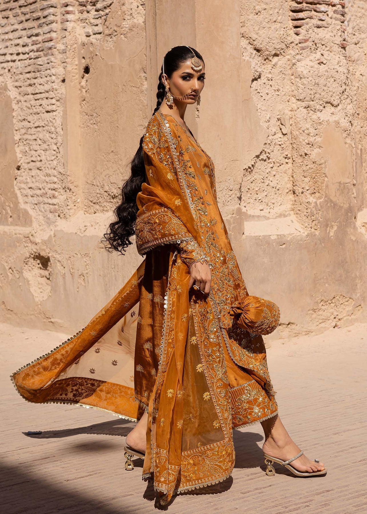 Akbar Aslam | Dastaan Luxury Formals | Zarmisha