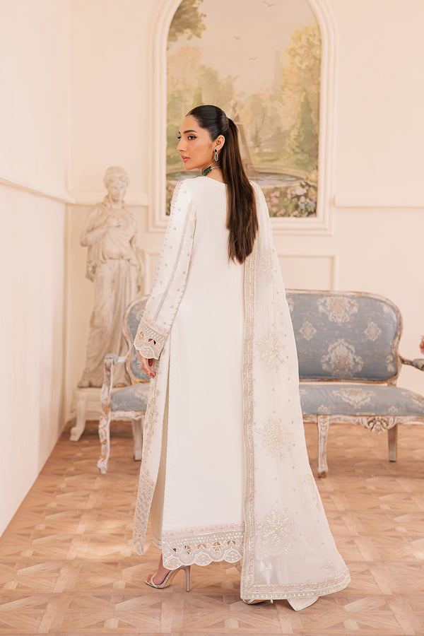Emaan Adeel I Suave Luxury Formals I EZELLE