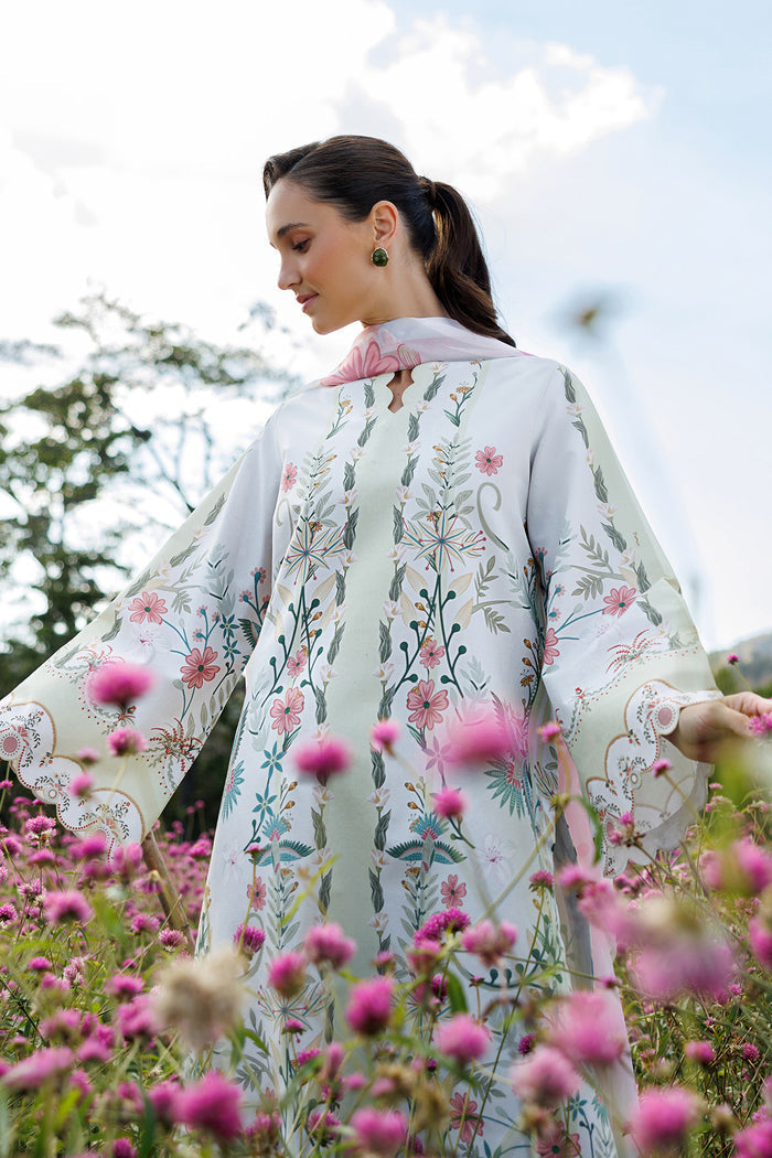Jazmin | Summer Lawn 26 | USE-9317