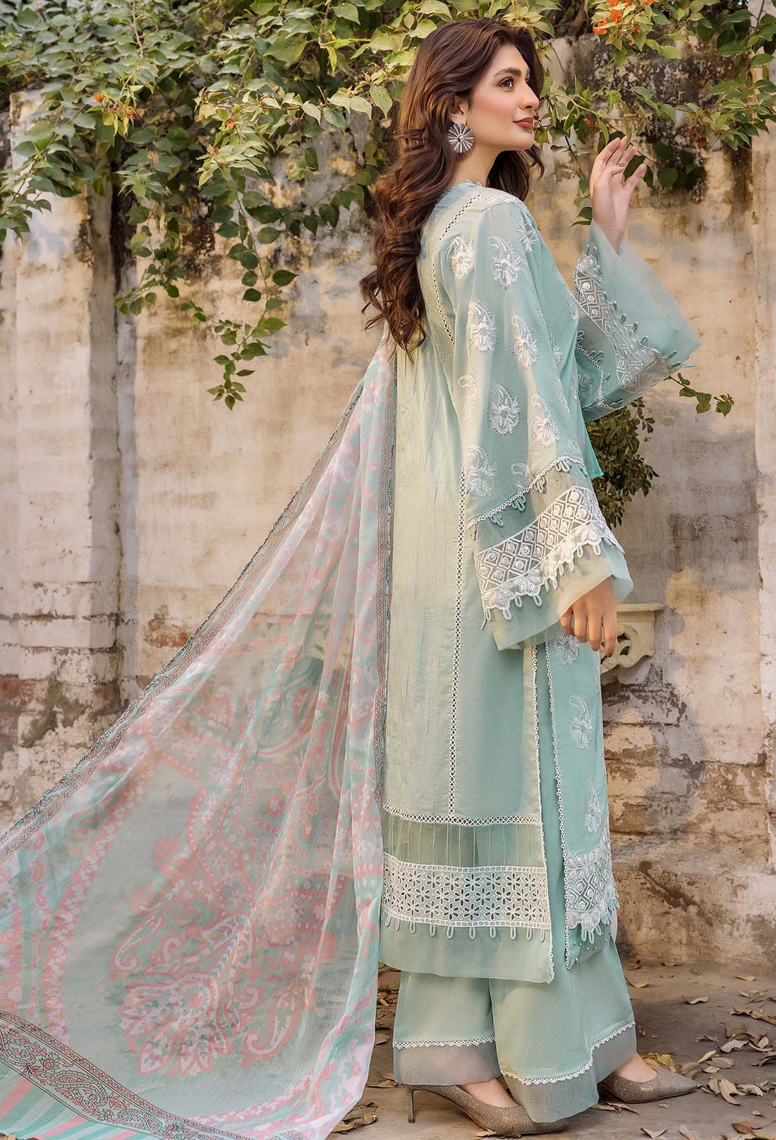 Adans Libas | Inara 25 | CHIKANKARI 4770