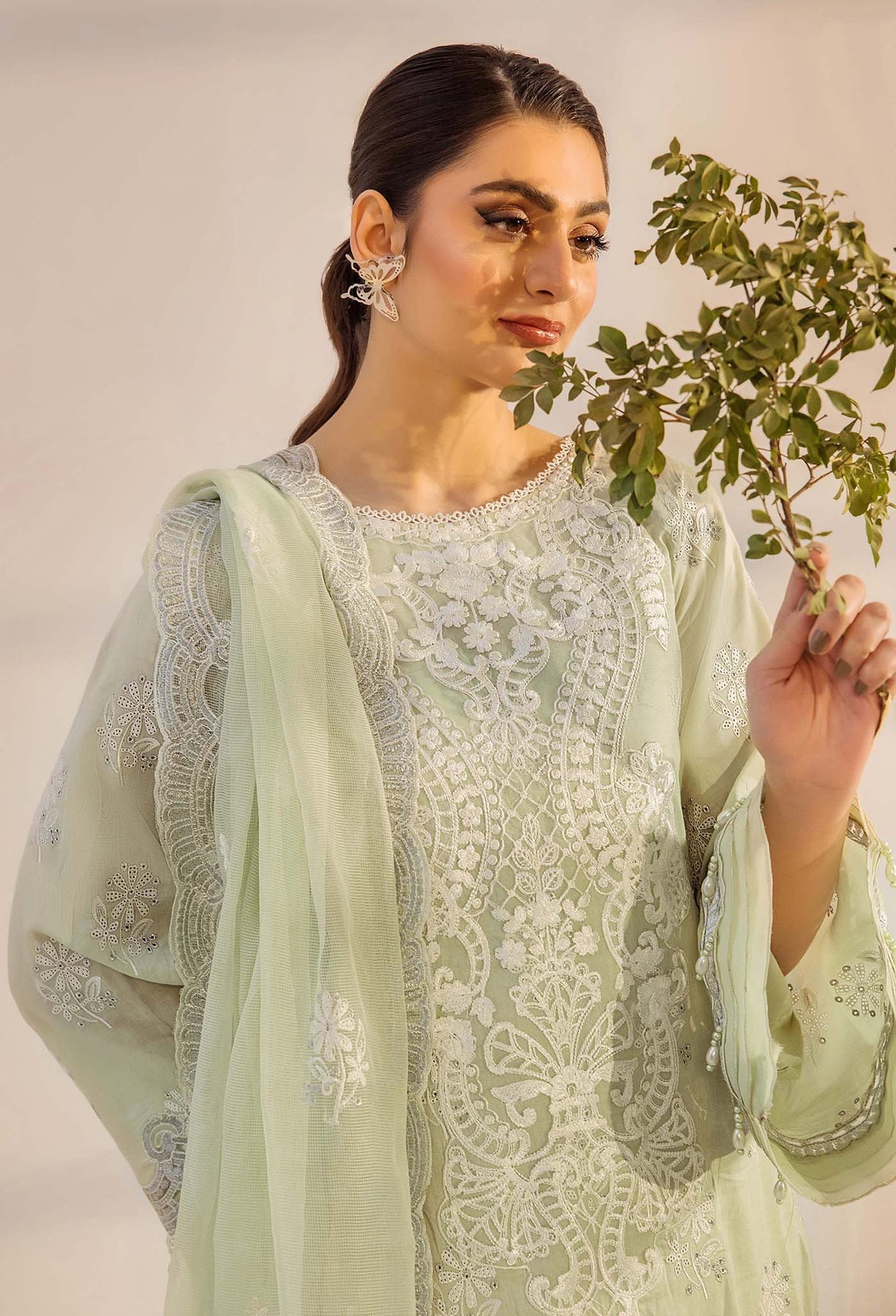Adans Libas | Inara 25 | CHIKANKARI 4775