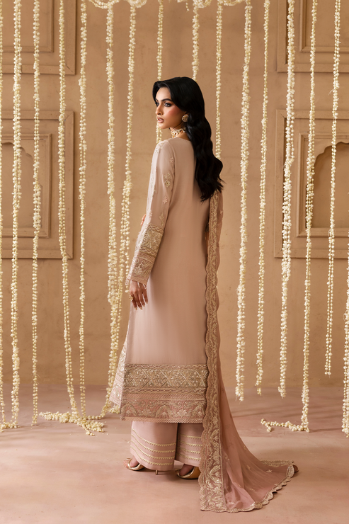 Emaan Adeel | Sheherzadi Formals 25 | LAILA