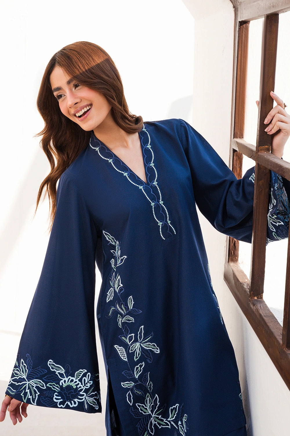 Azure | Chic Essentials | Ink Drip