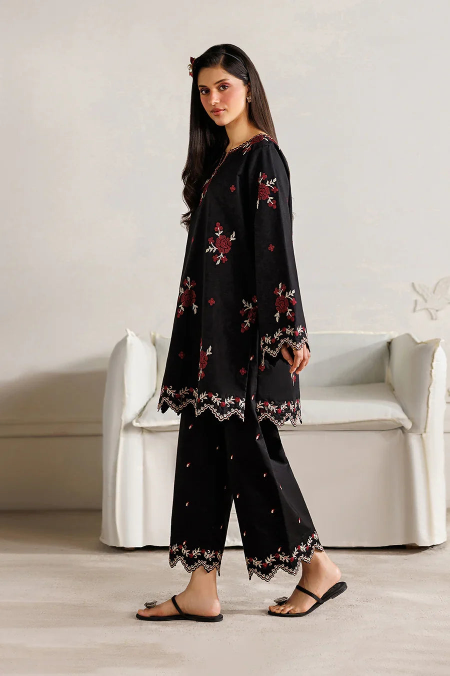 Iznik | Summer Pret | IP-354 Embroidered Lawn