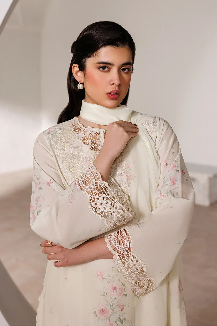 Iznik | Printed lawn vol II | UE-632 Printed Lawn