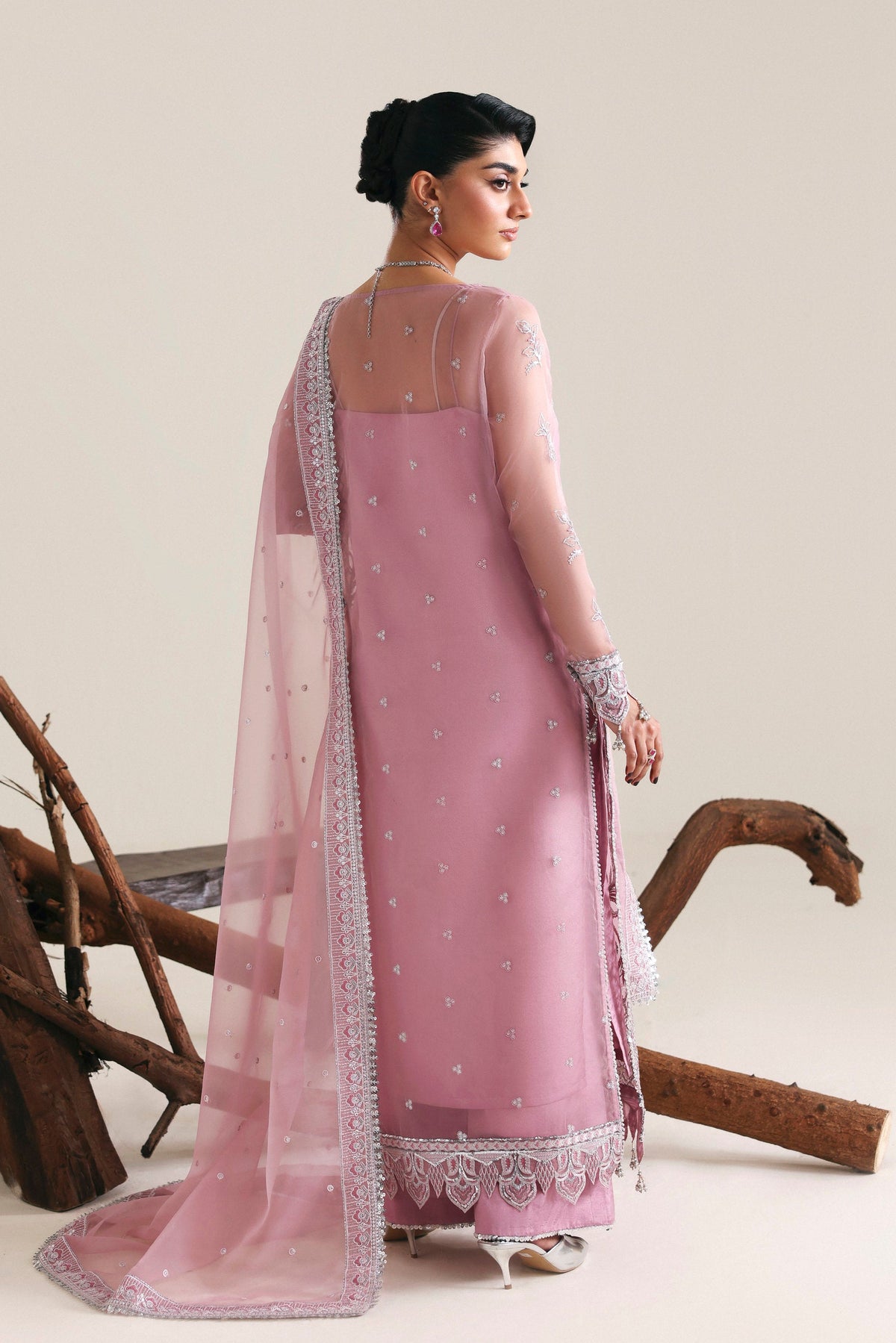 Akbar Aslam | Formal Pret | Vale