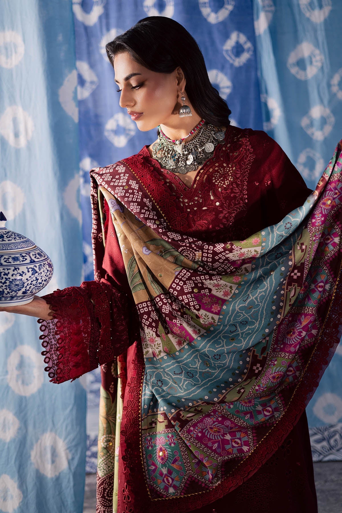 Nureh | Bazaar Luxe 25 | NE-204