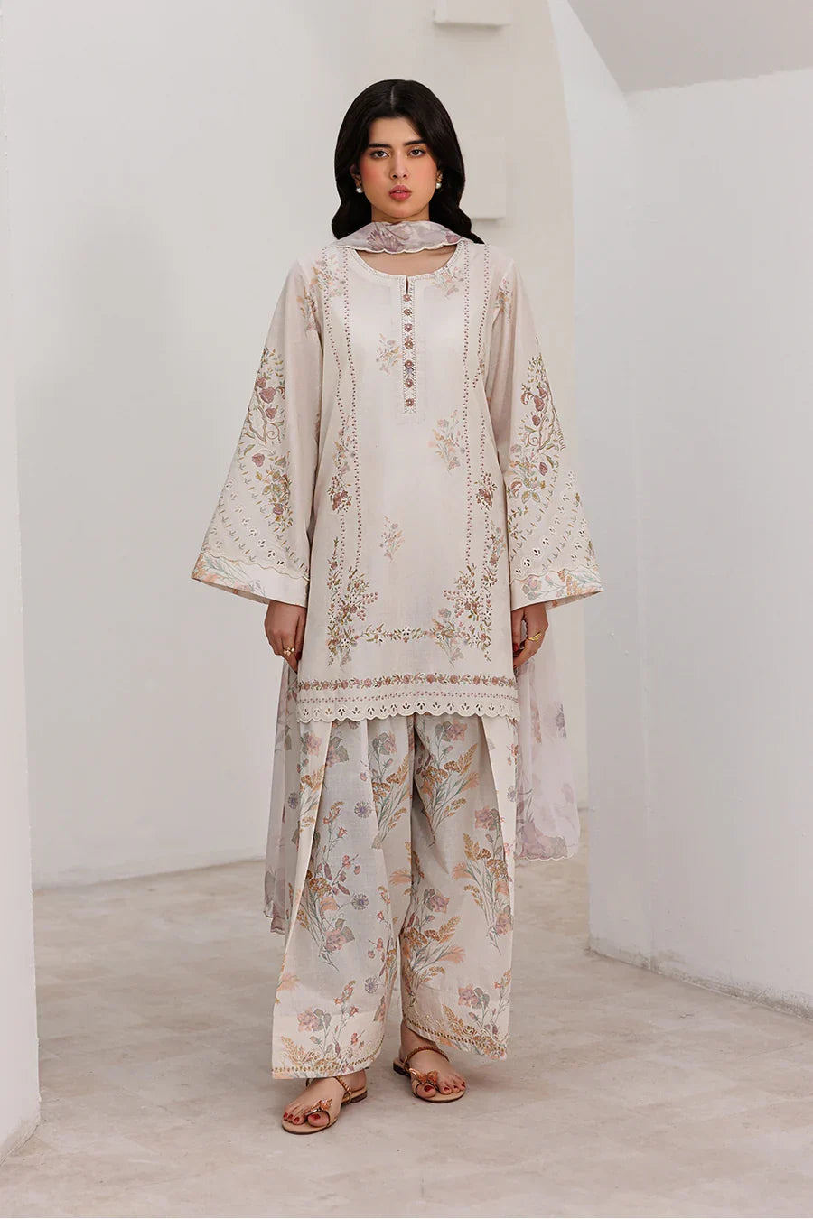 Iznik | Printed lawn vol II | UE-631 Printed Lawn