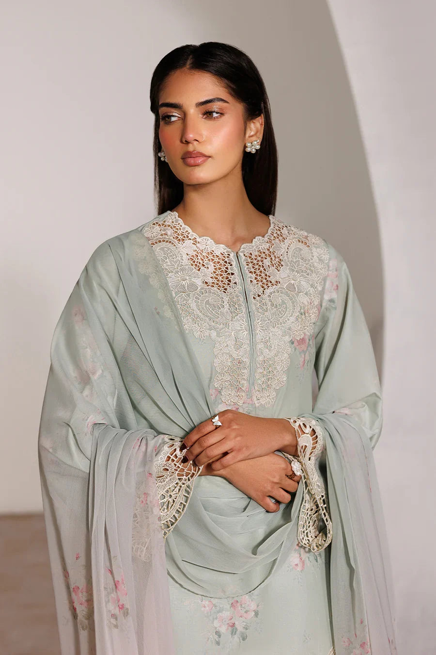 Iznik | Printed lawn vol II | UE-633 Printed Lawn
