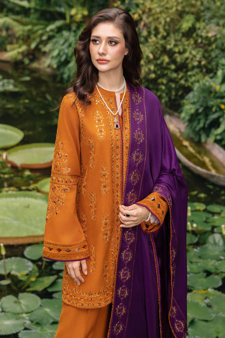 Naqshi | Nuri Khaddar Velvet Marina | Duraab