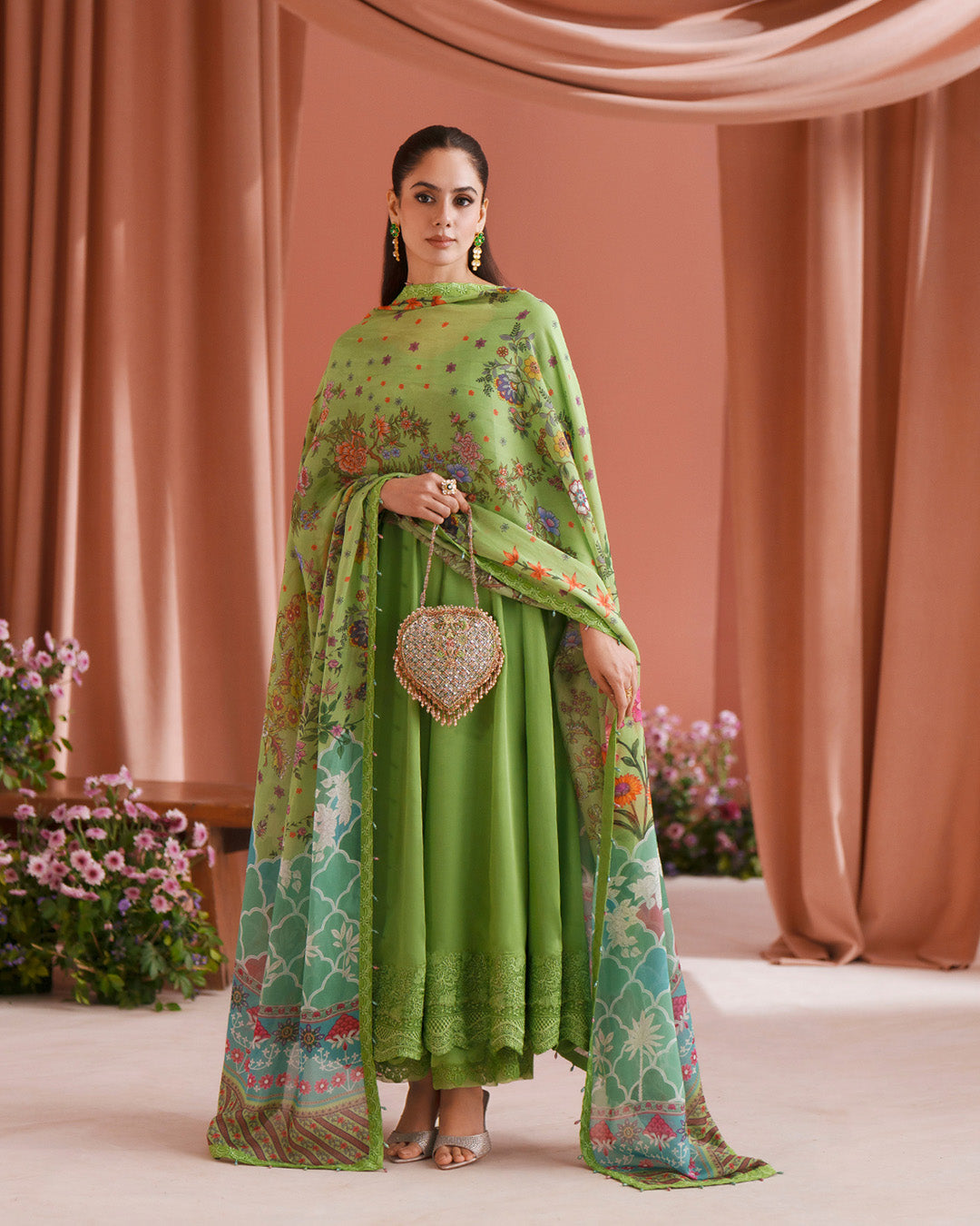 Faiza Saqlain | Roim Pret | Gomana