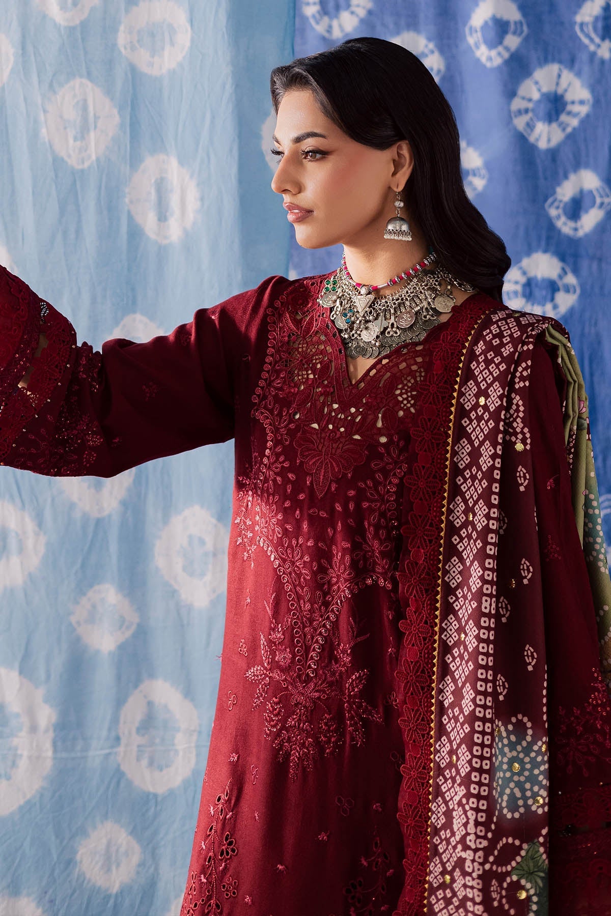 Nureh | Bazaar Luxe 25 | NE-204
