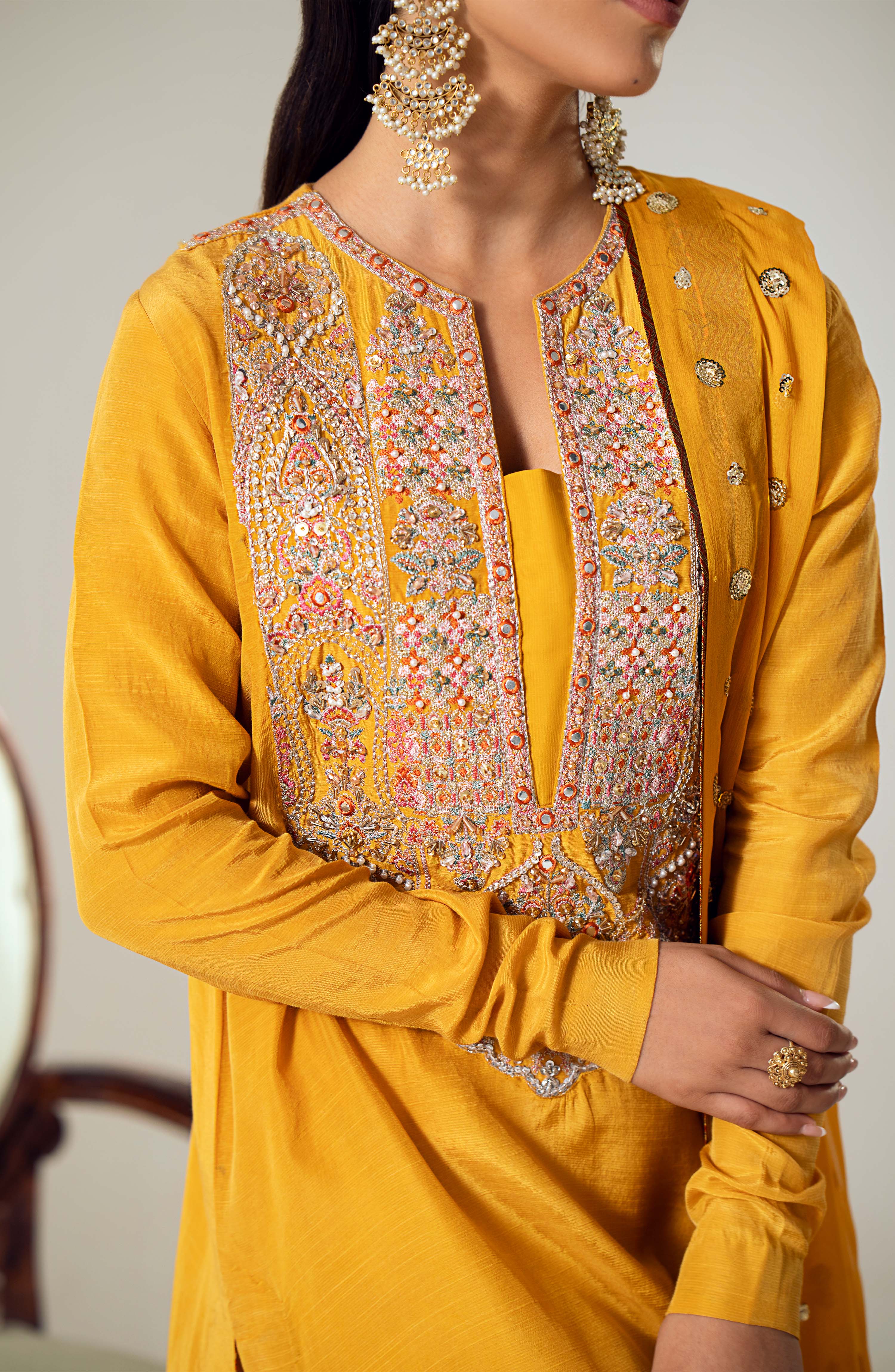 Maryum N Maria | Dastan Formals | NYRA - MS40018