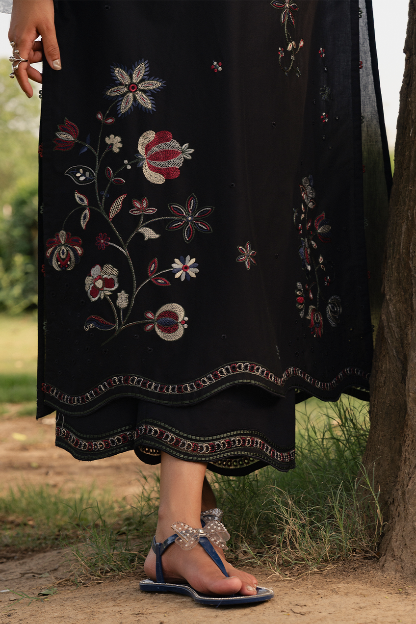 Iznik | Mid Summer Pret | IP-379 DYED LAWN