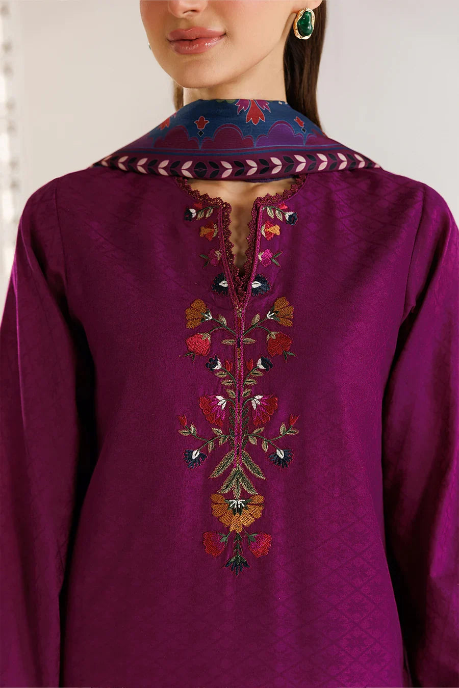 Iznik | The Lawn Edit | UE-680 Embroidered Lawn