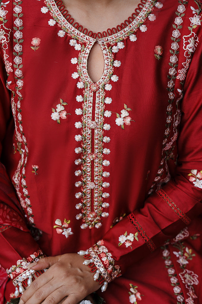 Cross Stitch | Satin De Luxe | RUBY WHISPER