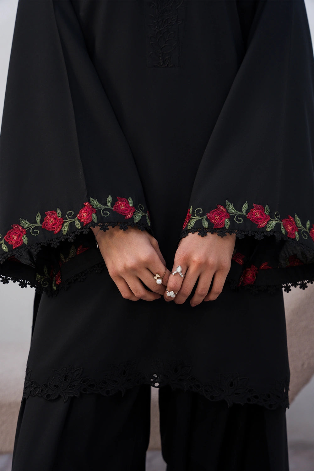 Azure | Chic Essentials | Dark Petal