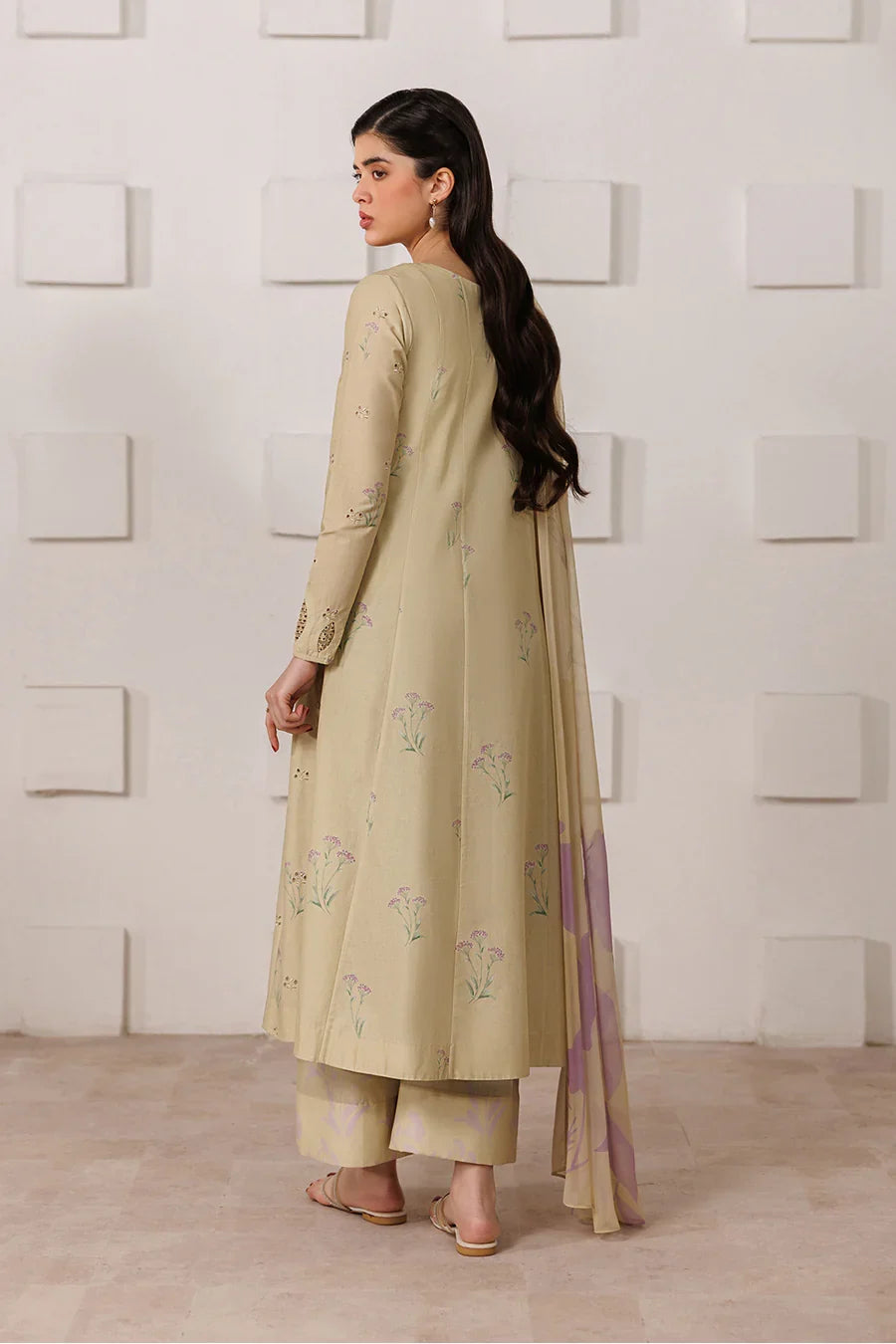 Iznik | Printed lawn vol II | UE-635 Printed Lawn