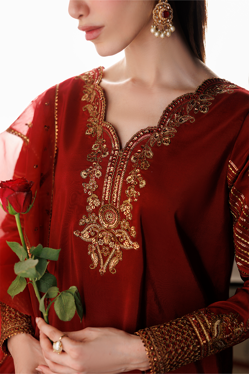 Iznik | Formals ‘26 | UE-734 Embroidered Ramen Silk