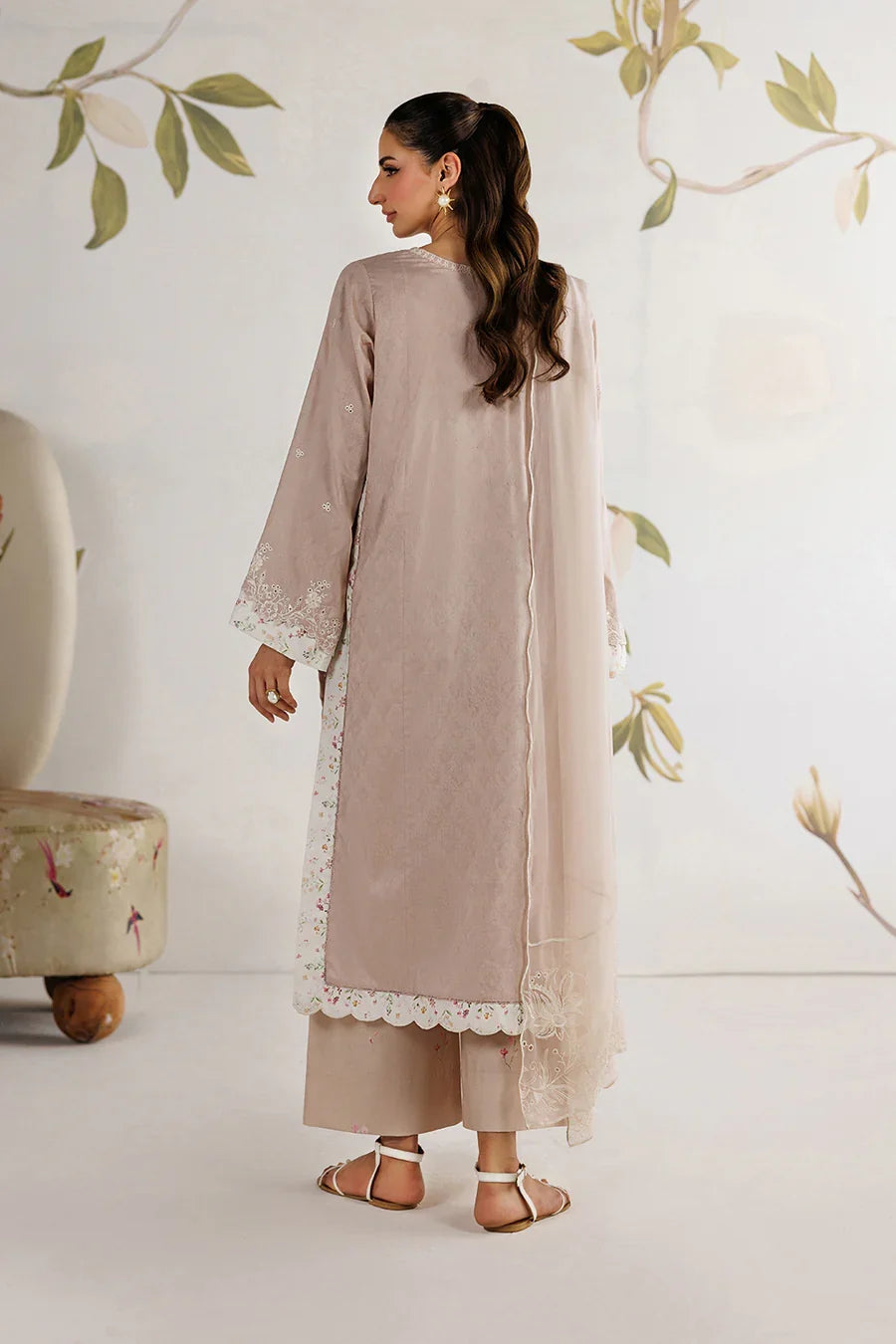 Iznik | The Lawn Edit | UE-687 Embroidered Lawn