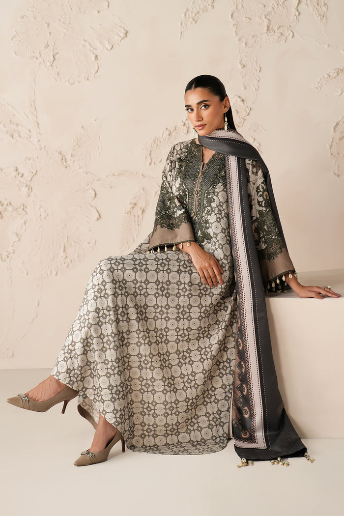 Baroque | Luxury Pret 25 | UF-4302