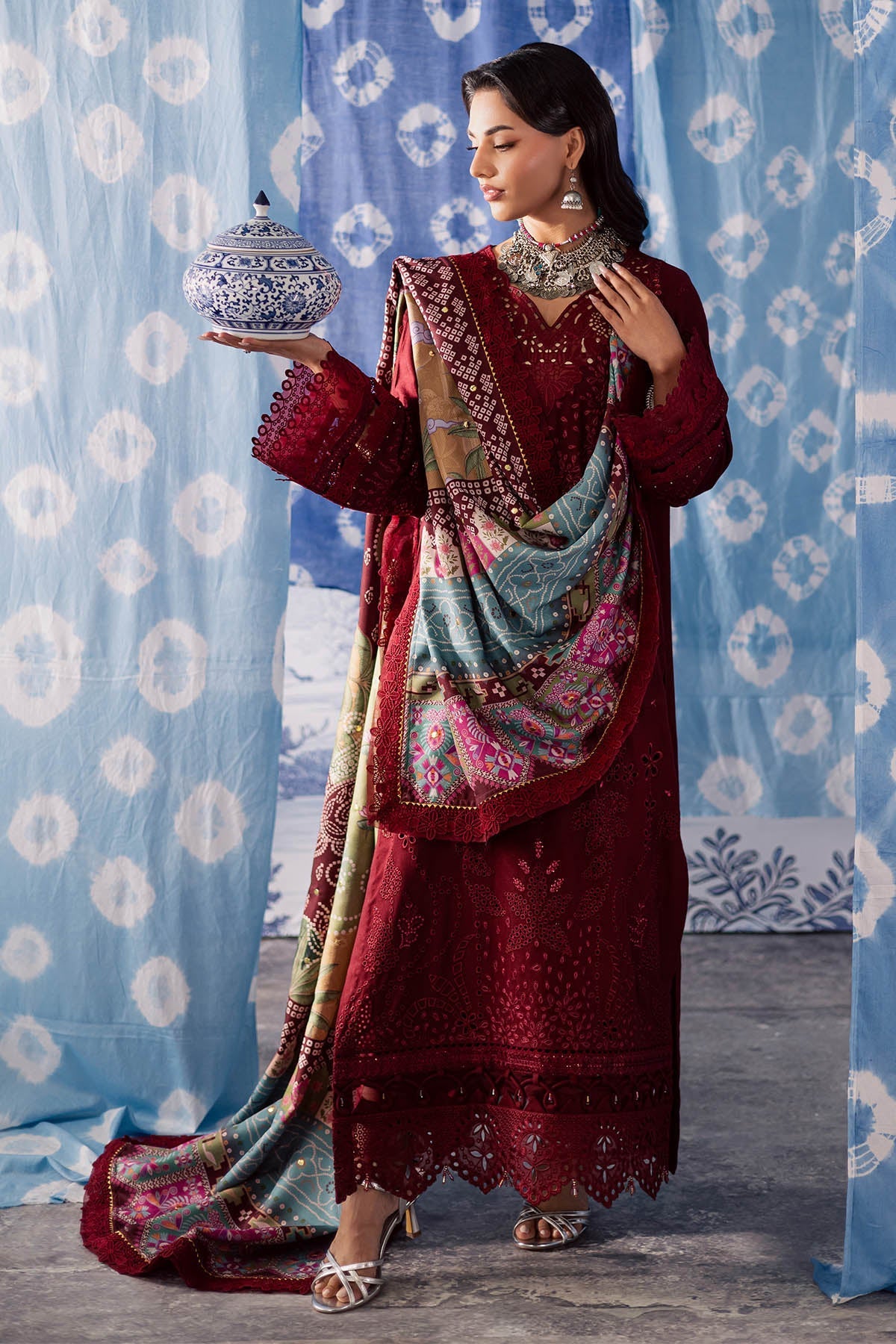 Nureh | Bazaar Luxe 25 | NE-204