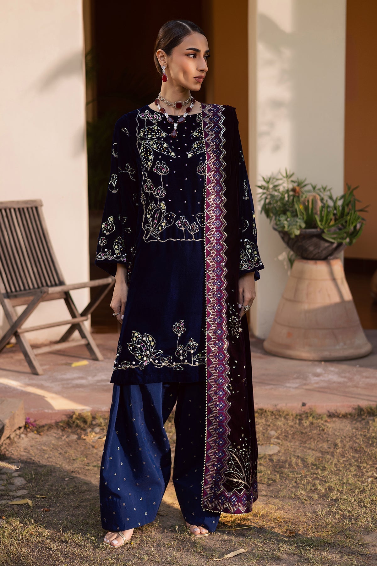 Nureh | Maya Velvet | NW-116