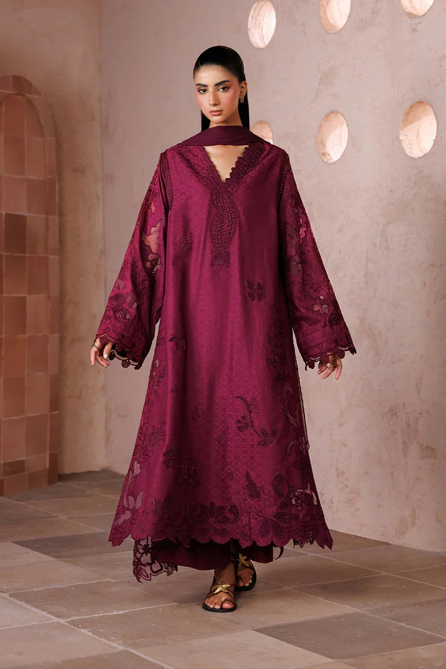 Iznik | Sunscape Lawn '26 | UE-702 Embroidered Lawn