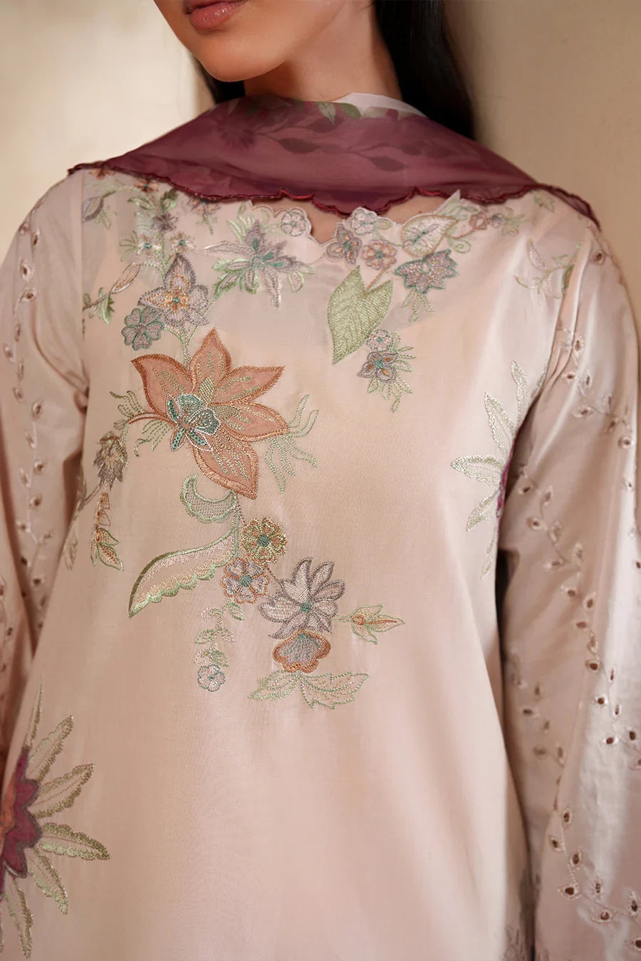 Iznik | Festive Lawn '26 | EL-04 Embroidered Lawn