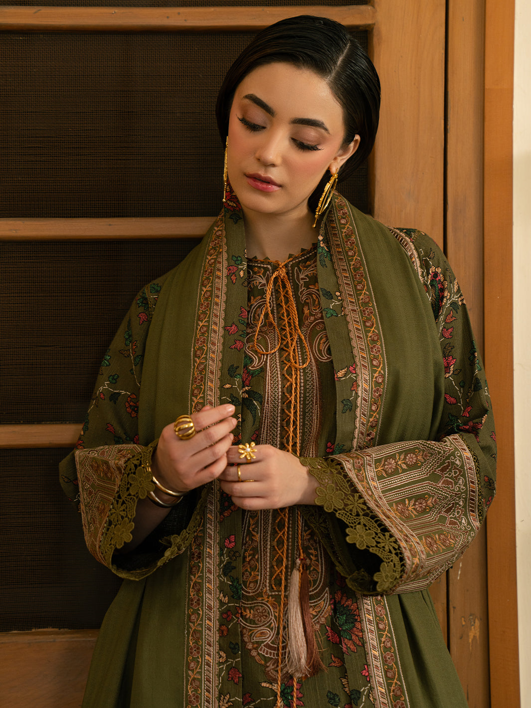 Bin Ilyas | Gulrukh Khaddar 25 | 67-B