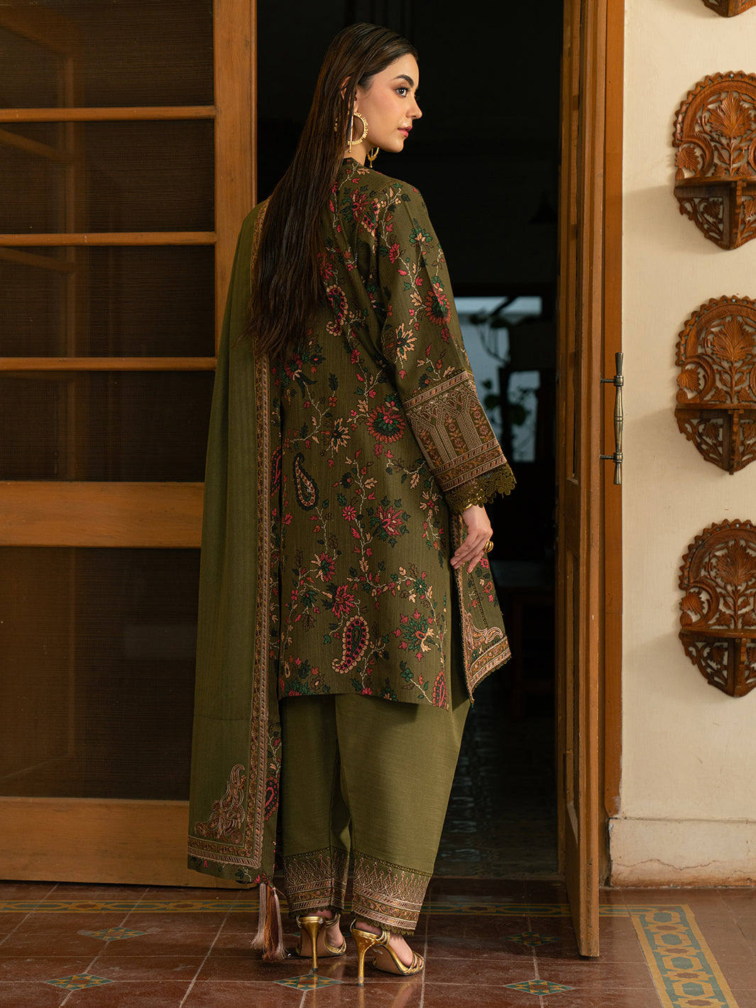 Bin Ilyas | Gulrukh Khaddar 25 | 67-B