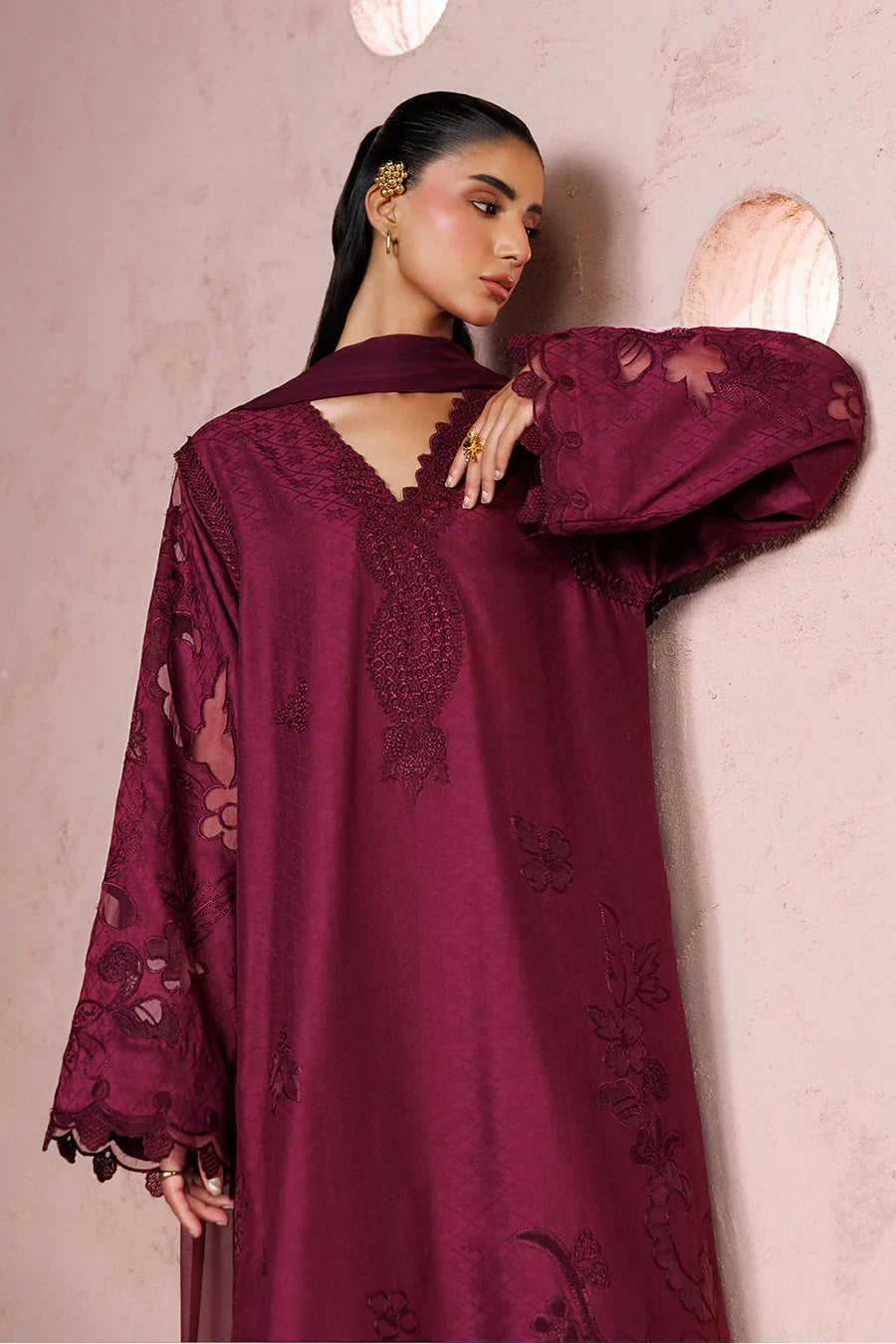 Iznik | Sunscape Lawn '26 | UE-702 Embroidered Lawn