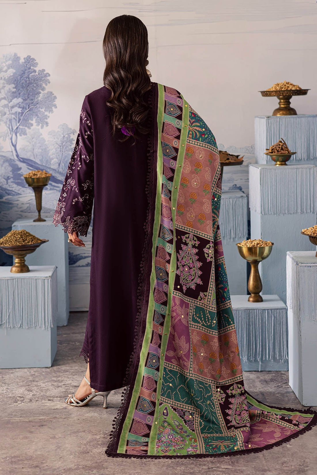 Nureh | Bazaar Luxe 25 | NE-208
