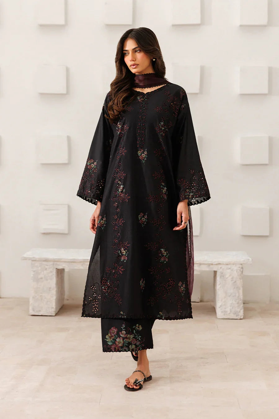 Iznik | Printed lawn vol II | UE-637 Printed Lawn